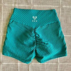 CLS shorts in small in good conditions as shown in picture.